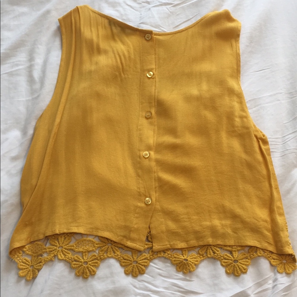 Mustard yellow button-back crochet cut-out tank - Picture 2 of 3